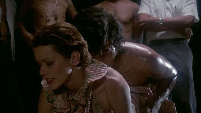 Эммануэль | Emmanuelle (1974) эротический фильм