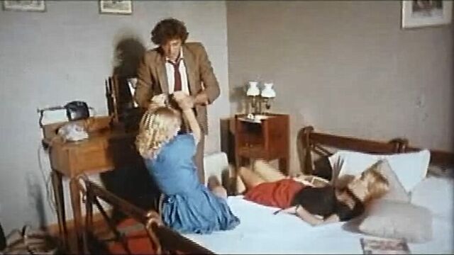 Эротические эксперименты деревенской девушки (Luca Damiano)