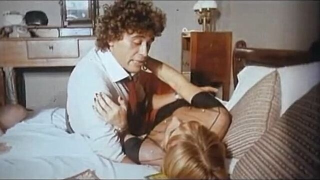 Эротические эксперименты деревенской девушки (Luca Damiano)